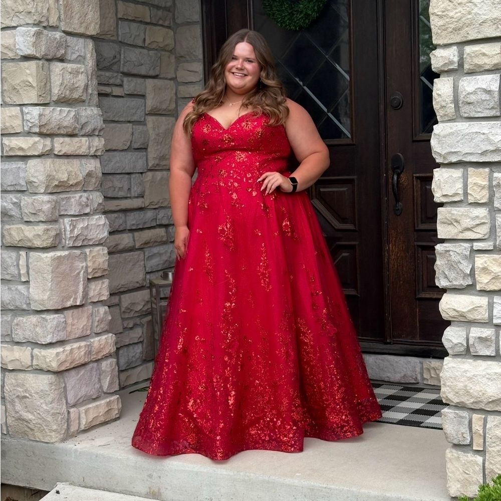 Sherri Hill Red Prom Dress